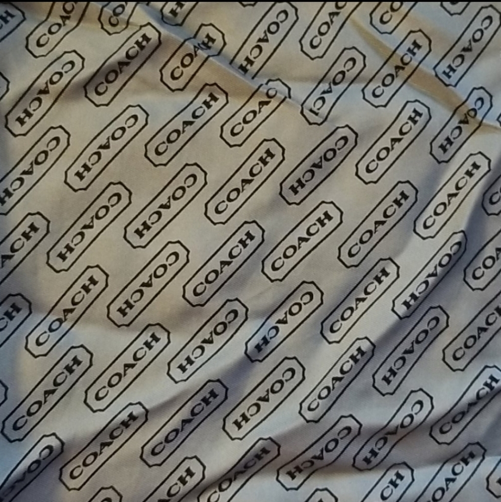 Scarf - Picture 5 of 10